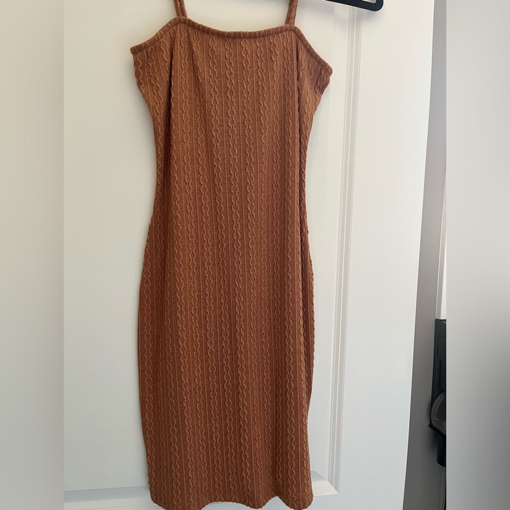 Glamorous brown fitted dress